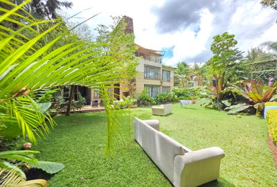 4 Bed Townhouse with En Suite at Lavington Green. - 2