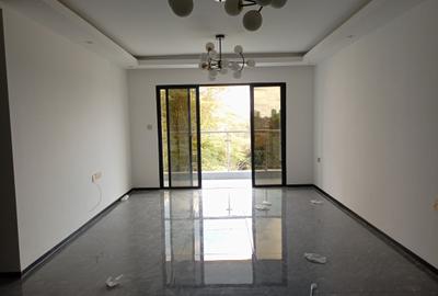 2 Bed Apartment with En Suite at Othaya Rd