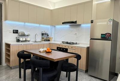 2 Bed Apartment with En Suite in Kilimani - 3