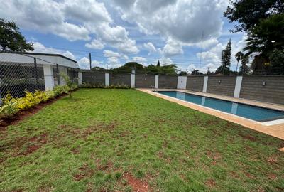 5 Bed Townhouse with En Suite in Lavington - 2