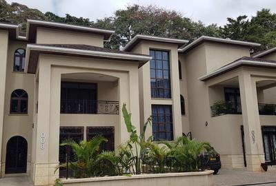 5 Bed Townhouse with En Suite at Lavington Road 455