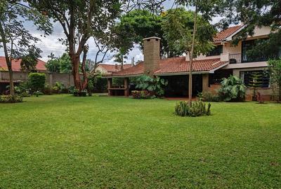 5 Bed Townhouse with En Suite at Off Ruaka Rd