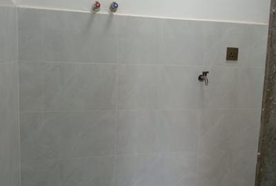 1 Bed Apartment with Swimming Pool in Kilimani - 2