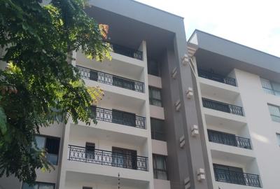 2 Bed Apartment with En Suite in Lavington
