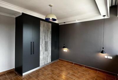 2 Bed Apartment with En Suite in Westlands Area