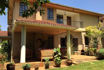 4 Bed Townhouse with En Suite in Kitisuru