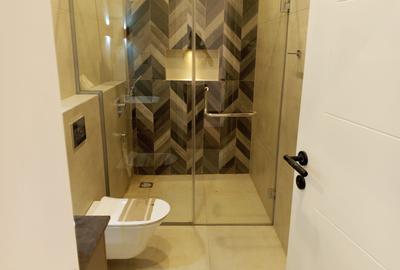 5 Bed Townhouse with En Suite in Lavington - 2