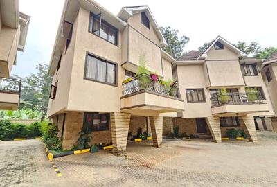 5 Bed Townhouse with En Suite in Lavington