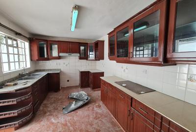 5 Bed Townhouse with En Suite at Westlands