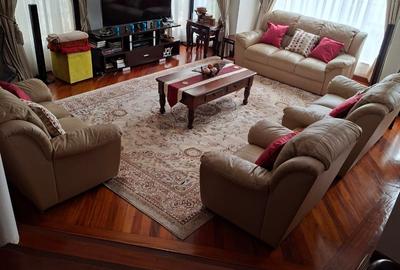 5 Bed Townhouse with En Suite at Kabarsiran Road - 2