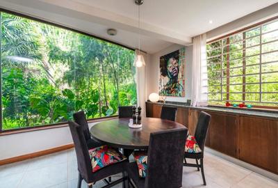 6 Bed House with En Suite in Runda - 4