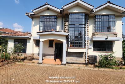 4 Bed Townhouse with En Suite in Nyari