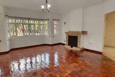 4 Bed House with En Suite in Karen - 3