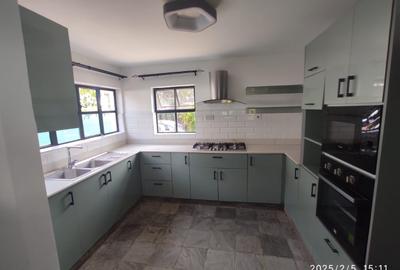 4 Bed Townhouse with En Suite at Kilimani