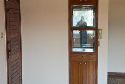 Commercial Property with Service Charge Included in Hurlingham - 4