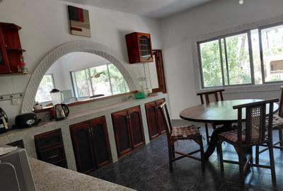 7 Bed Villa with En Suite at Turtle Bay - 4