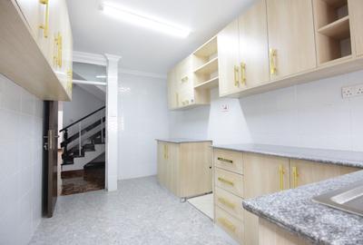 4 Bed Townhouse with En Suite in Lavington