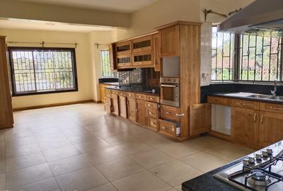 5 Bed Townhouse with En Suite at Eldama Ravine Road