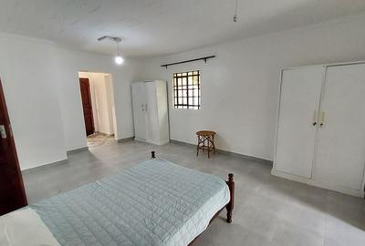 1 Bed House with En Suite in Karen - 4