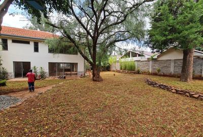 4 Bed House with En Suite at Lavington
