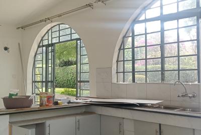 2 Bed House in Ridgeways - 2