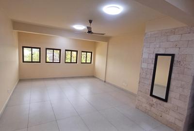 4 Bed Apartment with En Suite at Moyne Drive - 3