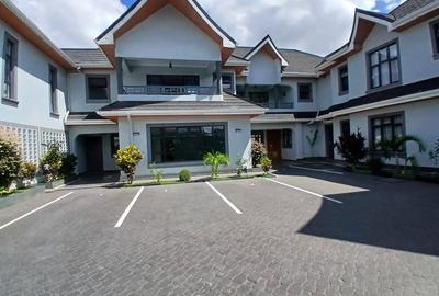 4 Bed House with En Suite at Muthaiga North