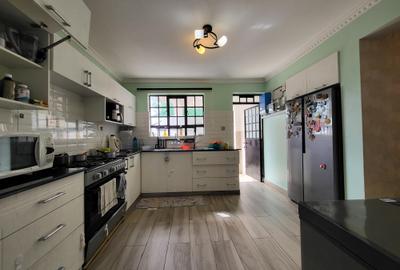 3 Bed Townhouse with En Suite in Windsor - 2