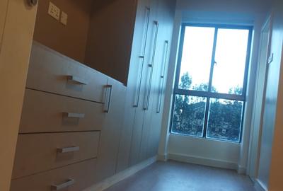 3 Bed Apartment with En Suite in Lavington