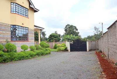 5 Bed House with En Suite at Safari Park Avenue