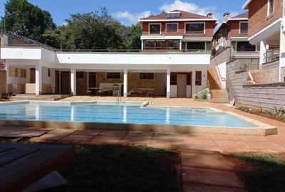 5 Bed Townhouse with En Suite in Spring Valley