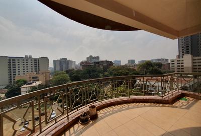 3 Bed Apartment with En Suite at 1St Parklands Avenue - 2