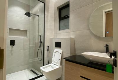 Serviced 2 Bed Apartment with En Suite at Westlands - 3