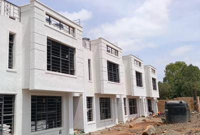 4 Bed Townhouse with En Suite at Veterinary Centre