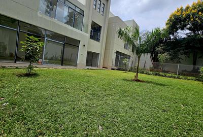 5 Bed Townhouse with En Suite in Lavington