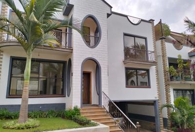 5 Bed Townhouse with En Suite in Westlands Area