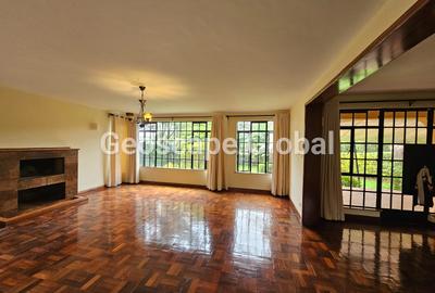 4 Bed House with En Suite in Runda