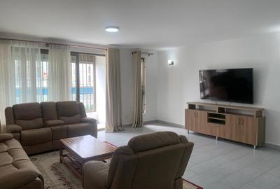 3 Bed Apartment with En Suite in Lavington