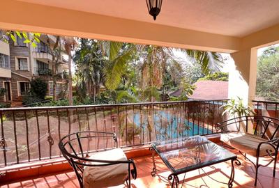 Serviced 2 Bed Apartment with En Suite in Brookside