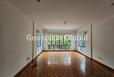 5 Bed House with En Suite in Gigiri
