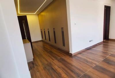 1 Bed Apartment with Swimming Pool in Brookside - 4