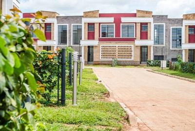 3 Bed Townhouse with En Suite in Kitengela