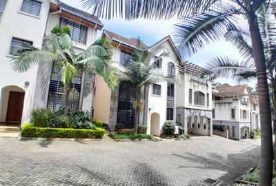 5 Bed Townhouse with En Suite at Lavington Green