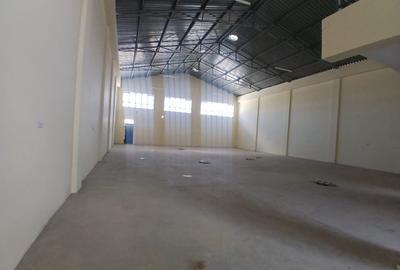 4,000 ft² Warehouse with Backup Generator in Mlolongo - 4