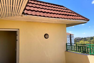 5 Bed Townhouse with En Suite at Hatheru Road