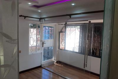 4 Bedroom maisonnette Available to Let in Mountain View Estate