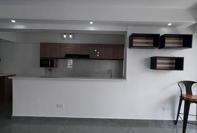 2 Bed Apartment with Gym in Riverside - 4