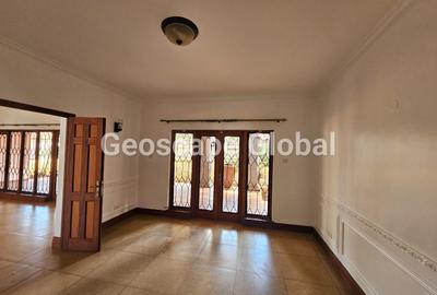 5 Bed House with En Suite in Gigiri - 2
