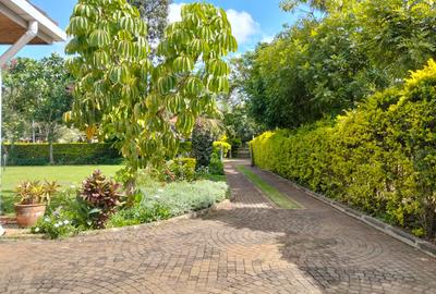 4 Bed House with En Suite in Karen