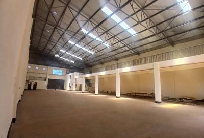 10,366 ft² Warehouse with Parking in Ruiru
